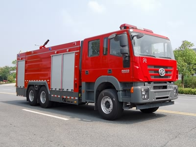 國五紅巖13噸泡沫消防車